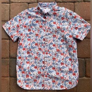 Americana Preppy, Red, White & Blue Ditsy Floral Short Sleeve Button Down Shirt